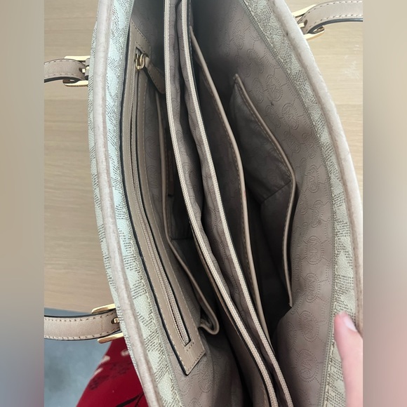 Michael Kors Monogram Tote Bag - Cream color - Picture 6 of 8